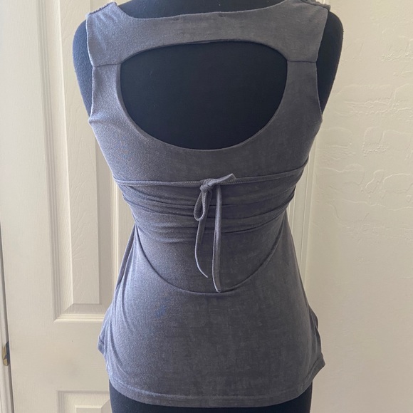 Laurie & Joe Embroidery Top Gray color size M - Picture 7 of 11